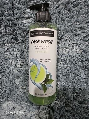 Green Tea + Collagen Soothing Face Wash